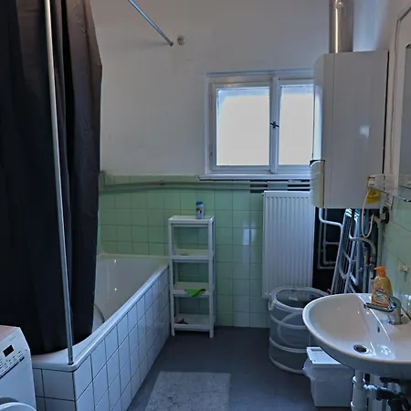 Family - With Shared Bathroom Prag